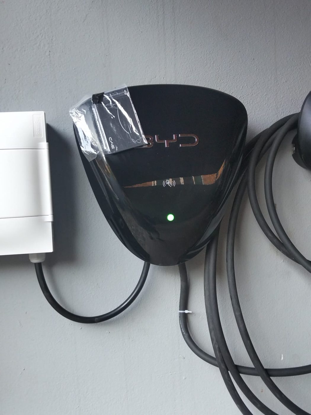 Carregador de carro elétrico instalado