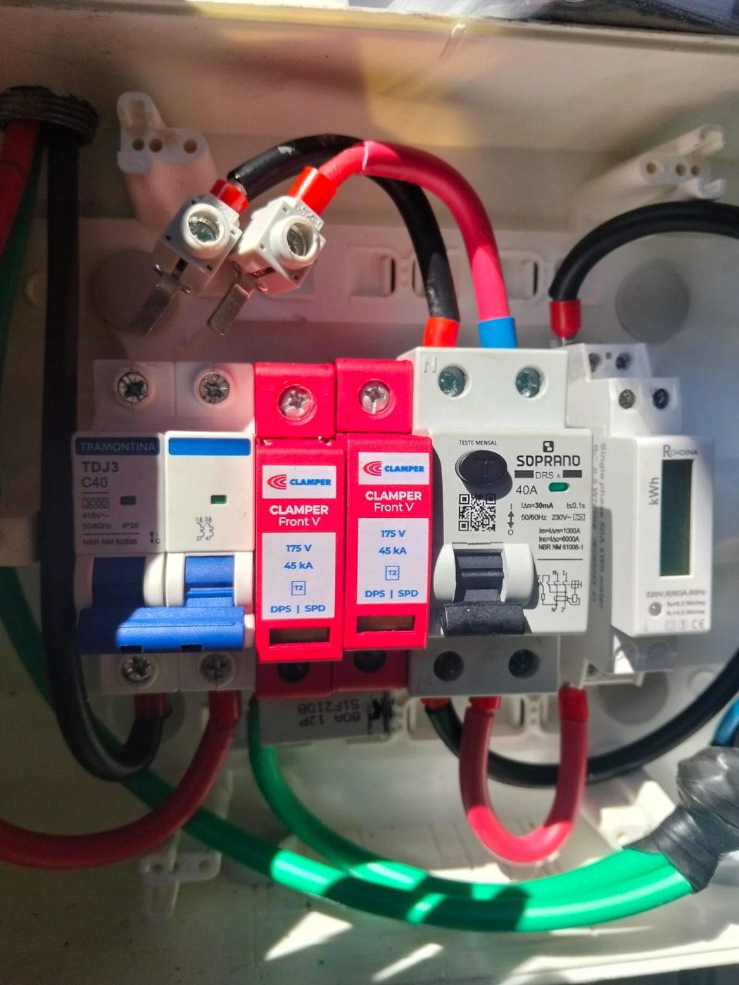 Quadro elétrico montado pela VoltzTec